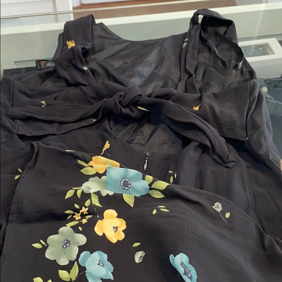 Dress - Picture 3 of 3